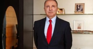 Ünal Aysal’ın hayatı, serveti, yaşı ve mesleği hakkında merak edilen