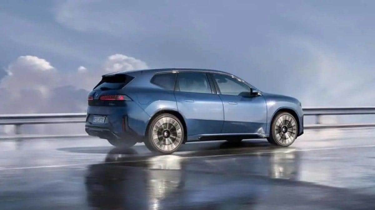 BMW iX3 50 xDrive Türkiye’ye Geliyor