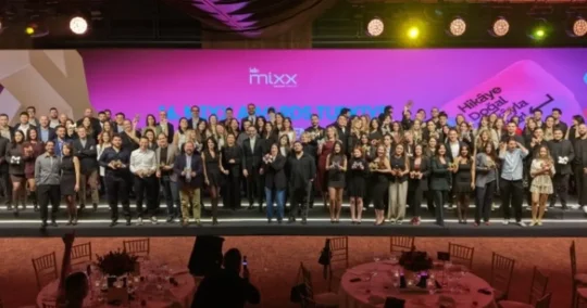 16. MIXX Awards Türkiye, 'Doğal Zeka' temasıyla yaratıcı projeleri ödüllendirdi