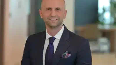 Akbank ve YenidenBiz iş birliğiyle kadın girişimcilere özel Kadın Girişimci