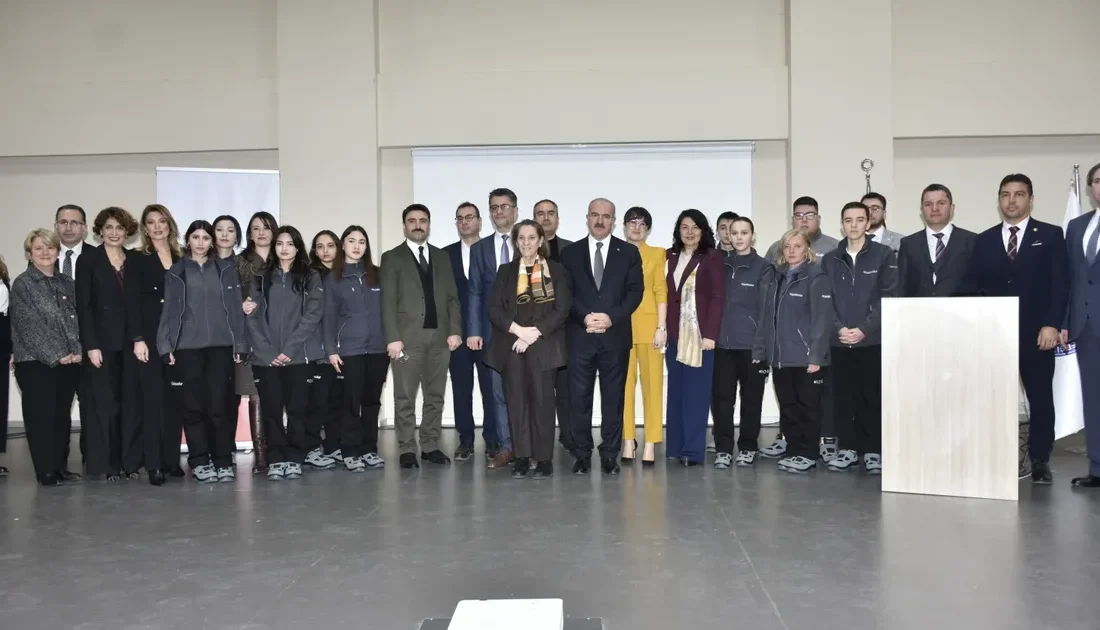 Dr. (h.c.) İbrahim Bodur Yenilikçi Yüzey Tasarımı ve Uygulama Atölyesi