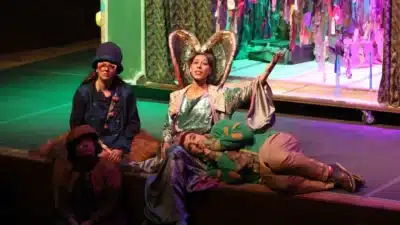 Dünyanın Göbeğine Yolculuk oyununa çocuklardan büyük ilgi! Eğlenceli ve öğretici