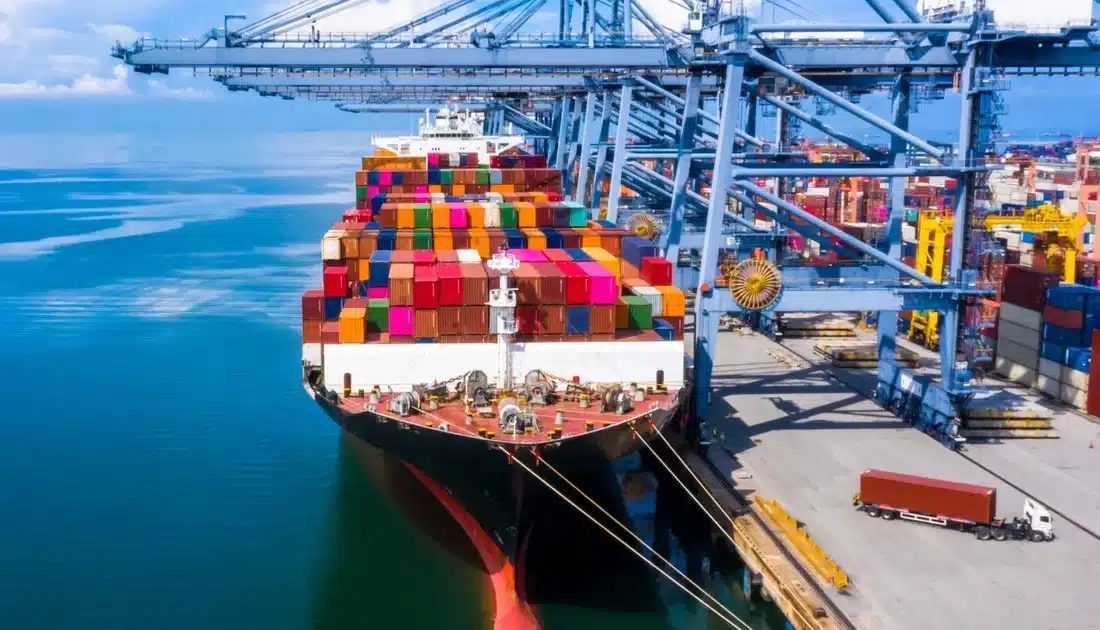 Ege Bölgesi'nin Şubat ayı ihracatında yaşanan düşüşün nedenleri ve sektörel