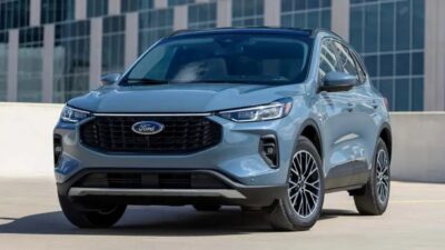 Ford, silecek arızası riski nedeniyle dünya genelinde 604 bin aracını