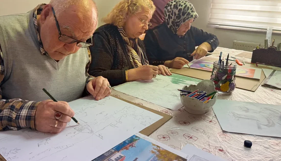 Gaziantep Büyükşehir Belediyesi Aktif Yaşam Merkezi'nde tanışan çift, güzel bir