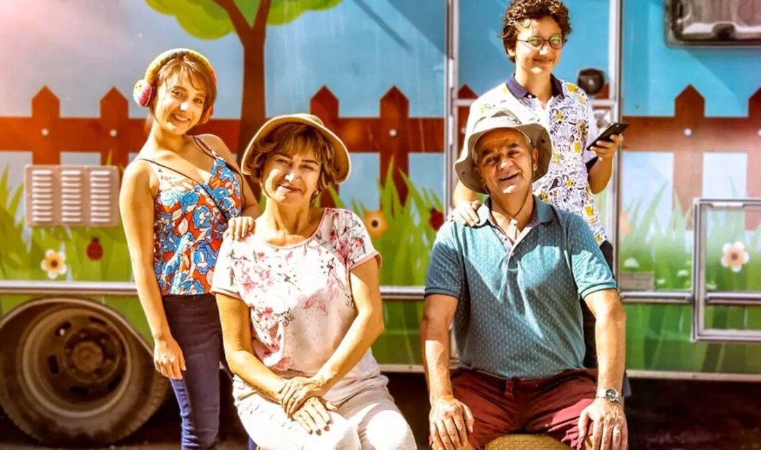 Görevimiz Tatil filminin konusu, oyuncu kadrosu ve film hakkında merak