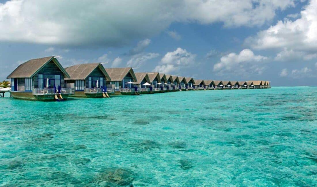 Maldiv Adalarının tarihi, coğrafi özellikleri ve güncel bilgileri hakkında kapsamlı