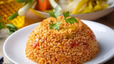 Türk mutfağının lezzetli tariflerinden Meyhane Pilavı nasıl yapılır? Kolay, nefis