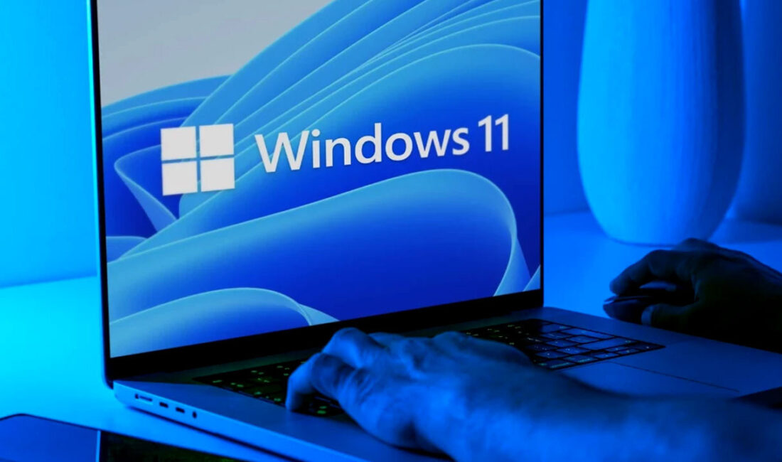 Microsoft, Windows 11'de zorunlu hesap kullanımı politikasını yeniden değerlendiriyor; kullanıcı