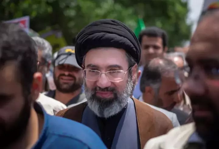 Mücteba Hamaney İran'ın Yeni Dini Lideri Oldu