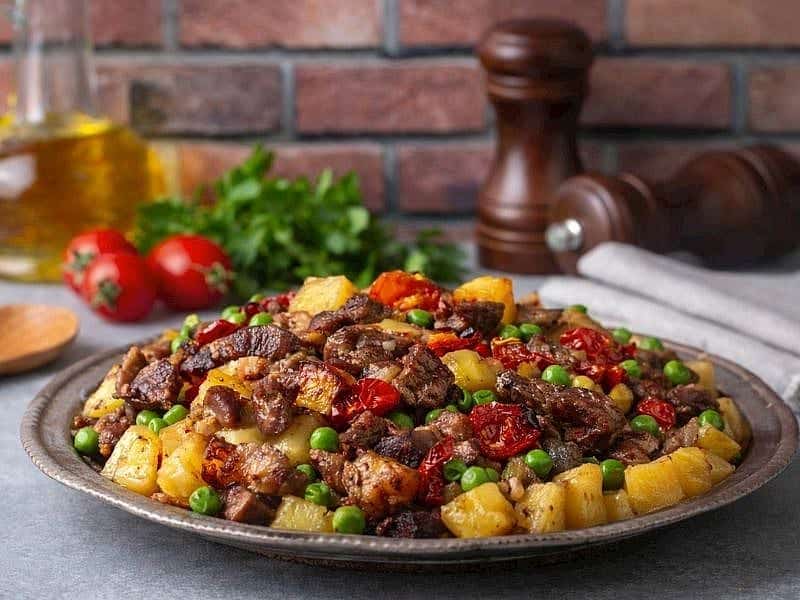 Lezzetli orman kebabı tarifi ve malzemeleriyle nefis bir yemek deneyimi.