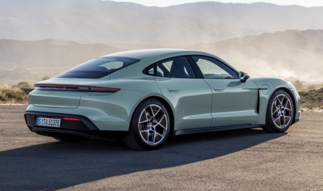 Porsche, elektrikli Taycan ve lüks Panamera serilerini tek bir platformda