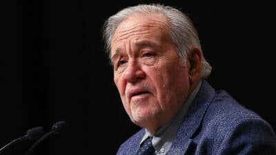 Tarihçi Prof. Dr. İlber Ortaylı 78 yaşında vefat etti. Türk