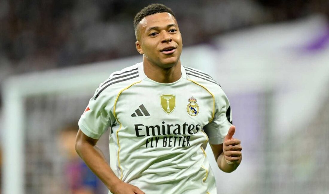 Real Madrid, Kylian Mbappe'nin sol dizinden sakatlandığını duyurdu. Yıldız futbolcunun