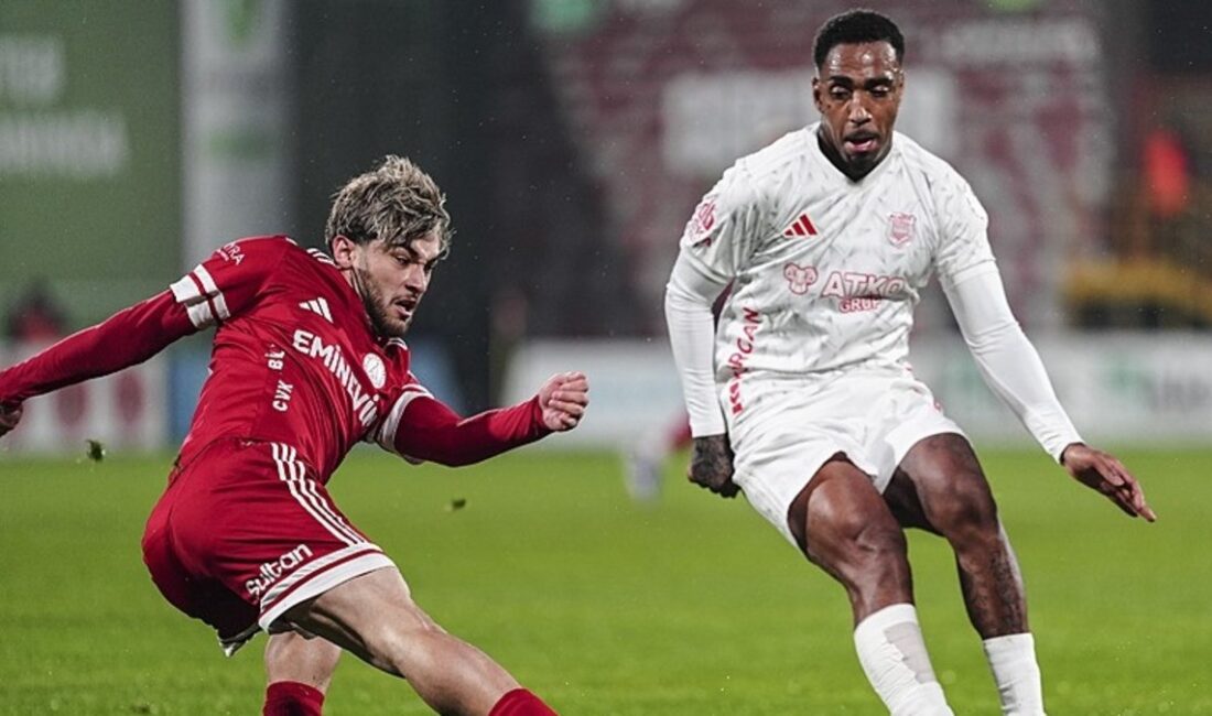 Ümraniyespor ile Pendikspor'un karşılaşması golsüz sona erdi. Maçın öne çıkan