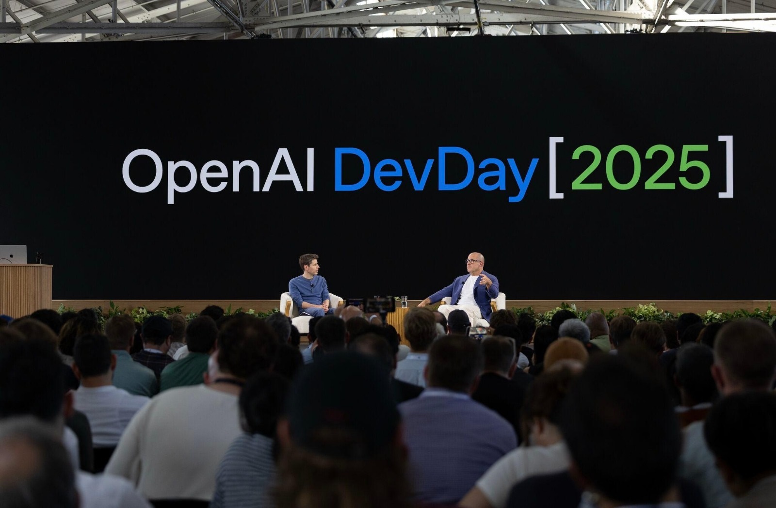Yapay zeka rekabeti, OpenAI’nin işe alım stratejilerini değiştiriyor. Geleceğin yetenek