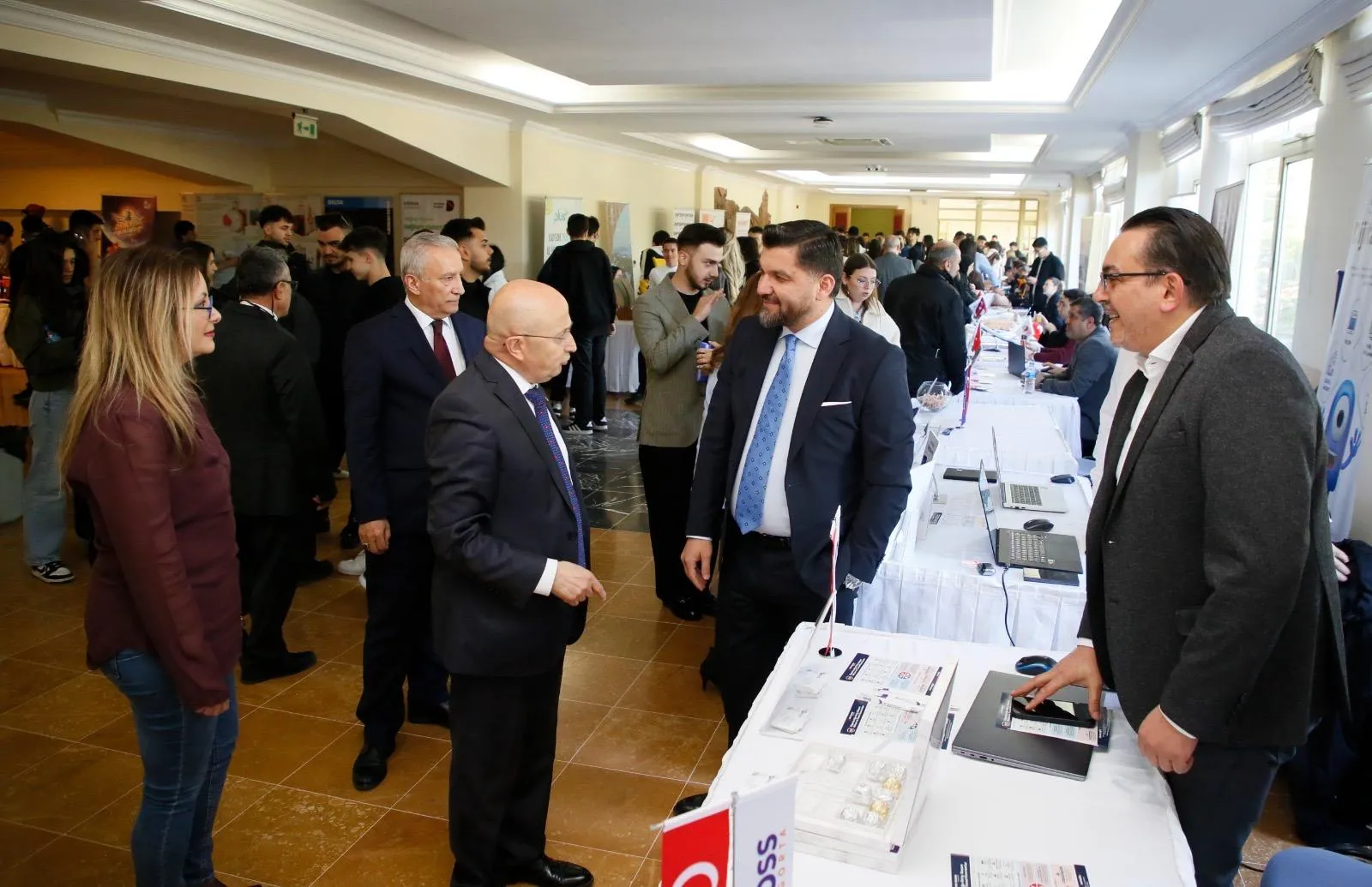 “Meslekleri Keşfet – Geleceğine Yön Ver!”: Maltepe Üniversitesi’nde Sigortacılık Kariyerine Yoğun İlgi