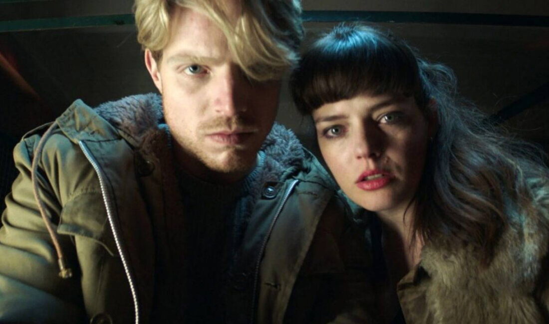 Kaçış Oyunu filminin sürükleyici konusunu, dikkat çekici oyuncu kadrosunu ve