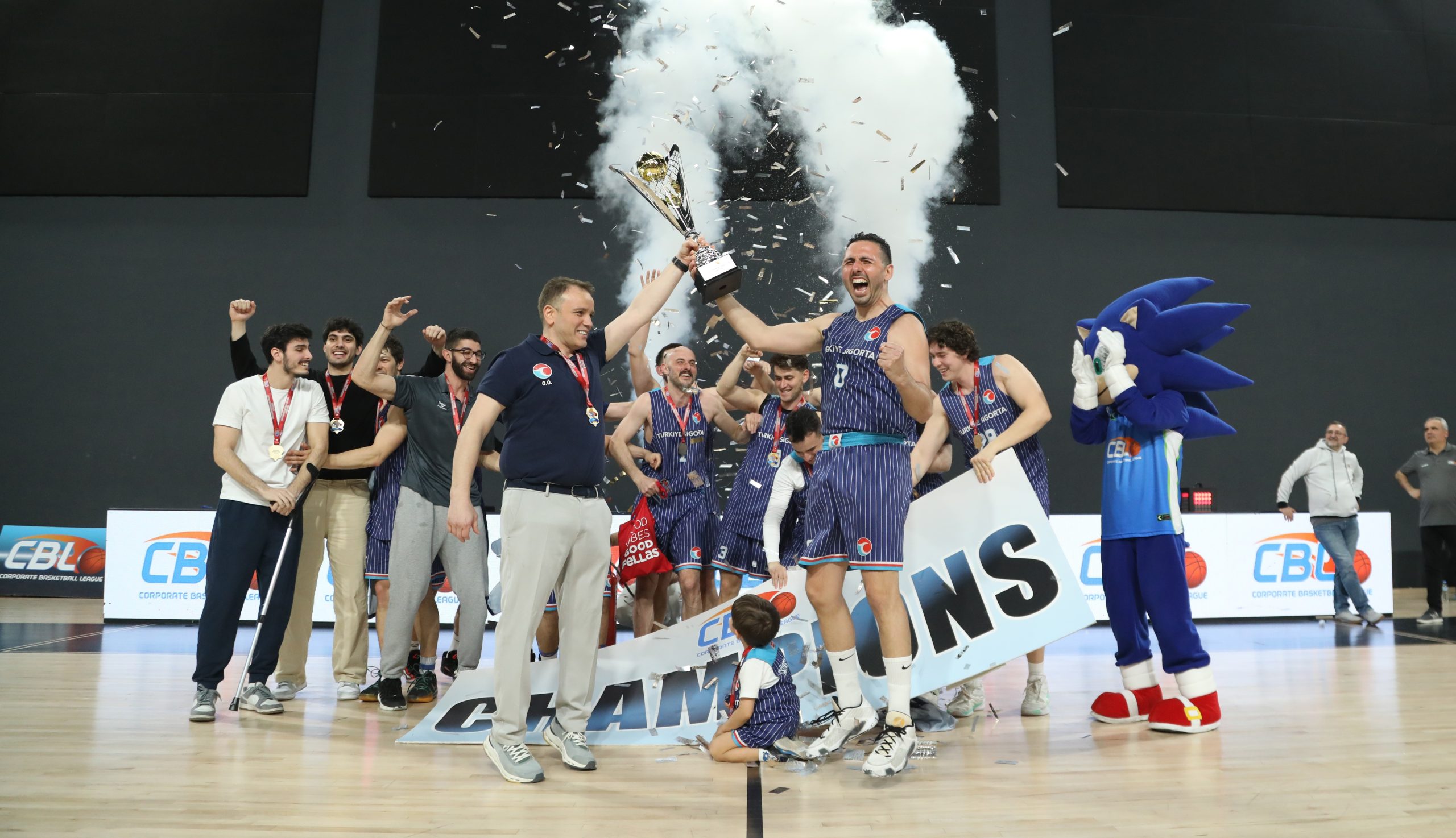 Türkiye Sigorta CBL 2025-2026 Sezonunu Şampiyon Tamamladı