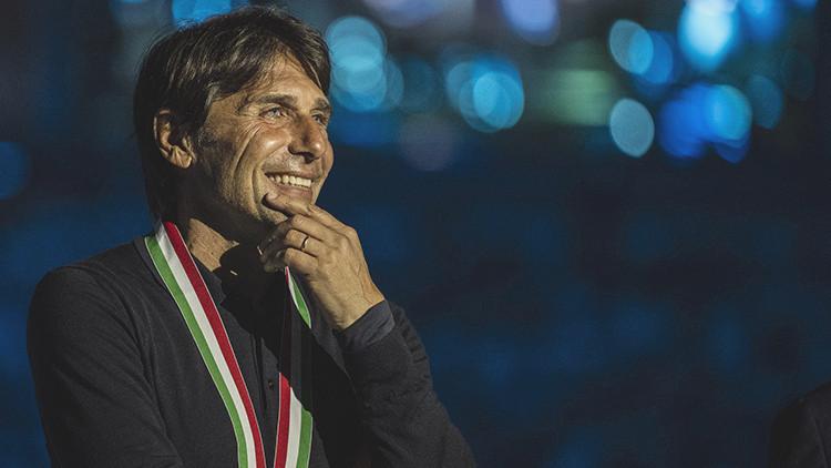 Antonio Conte, Napoli’den ayrıldı