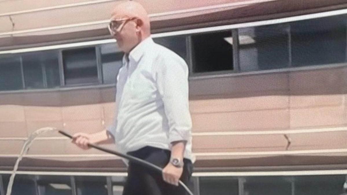 CHP Genel Merkezi’nde mahkeme kararı sonrası tahliye gerilimi ve Mahmut Tanal’ın çatıdaki görüntüsü gündem oldu