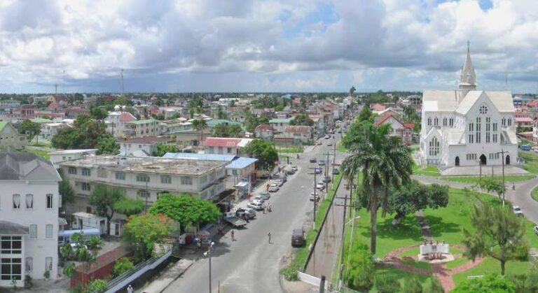 Guyana: konumu, nüfusu, başkenti, dili, para birimi ve genel özellikleri