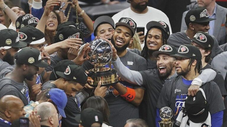 Knicks, Cavaliers’ı 4-0’la geçerek 1999’dan sonra ilk kez NBA finaline yükseldi