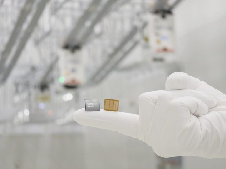 Samsung, 12 katmanlı HBM4E belleğin örnek sevkiyatına başladı