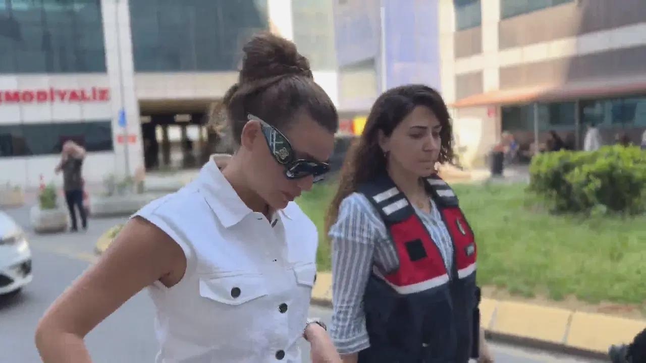 Serenay Sarıkaya, uyuşturucu soruşturması kapsamında İstanbul'da gözaltına alındı