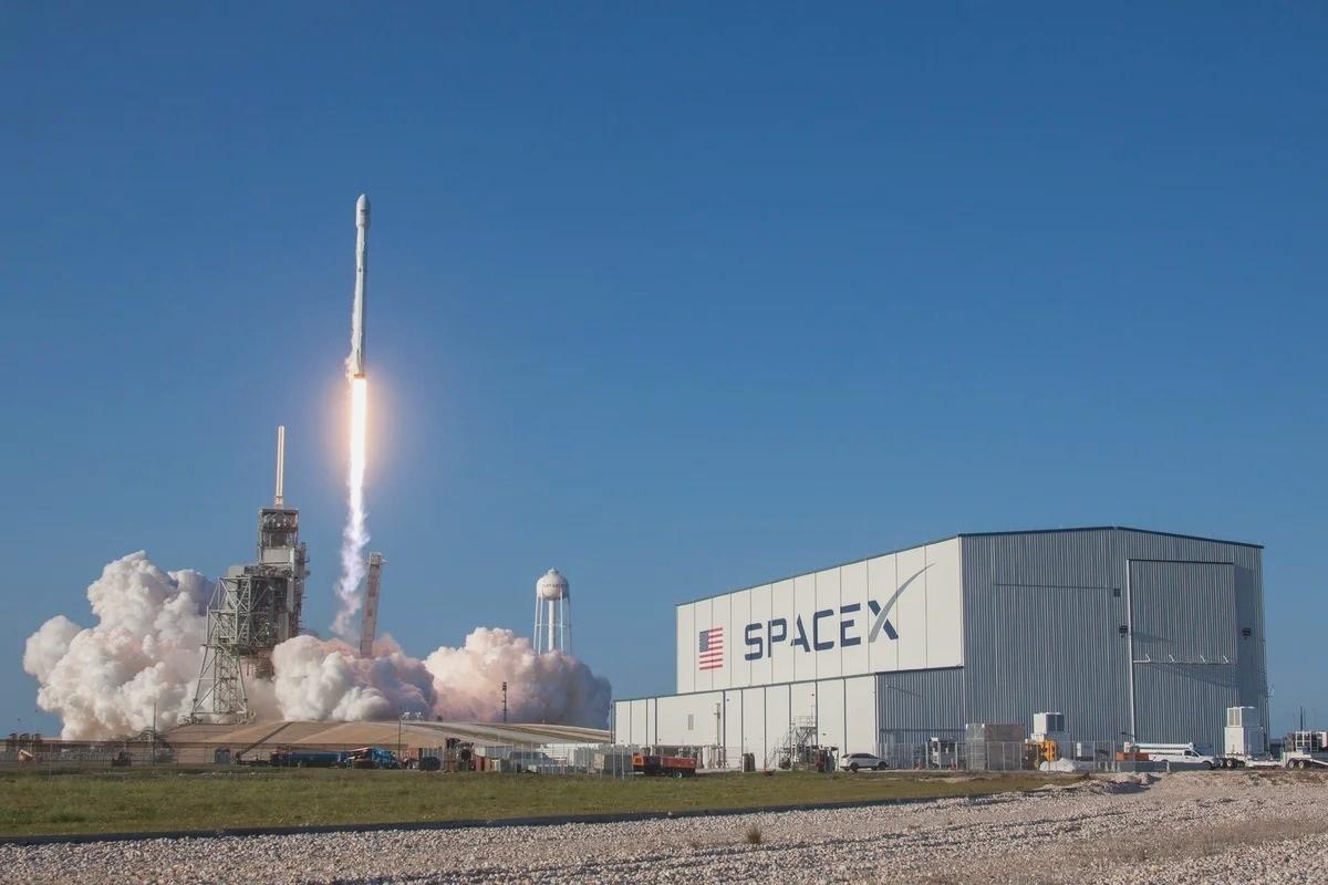 SpaceX, Altın Kubbe füze savunma sistemi için 4,16 milyar dolarlık uydu sözleşmesi aldı