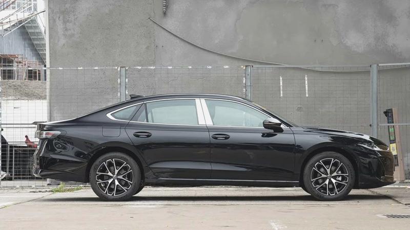 Yeni Passat ePro, 1.468 km toplam menzil ve yeni PHEV altyapısıyla 29 Mayıs'ta tanıtılacak