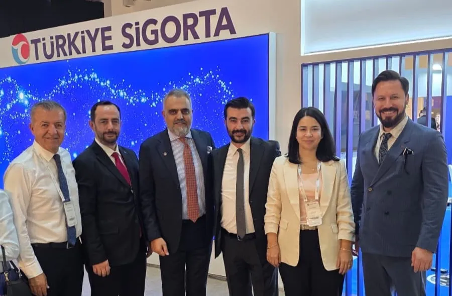 ATSO Sigortacılık Komitesi Adayı Mavi Grup, Sigorta İzmir Fuarı’nda Yoğun Temaslarda Bulundu
