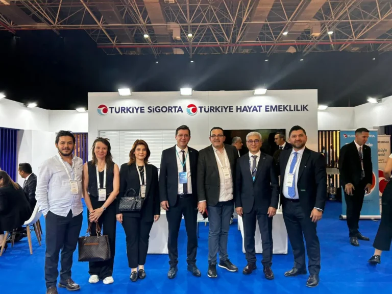 Başkan Abdurrahman Köse’ye Yaklaşan Meslek Seçimleri Öncesi Sigorta İzmir Fuarı’nda Yoğun İlgi