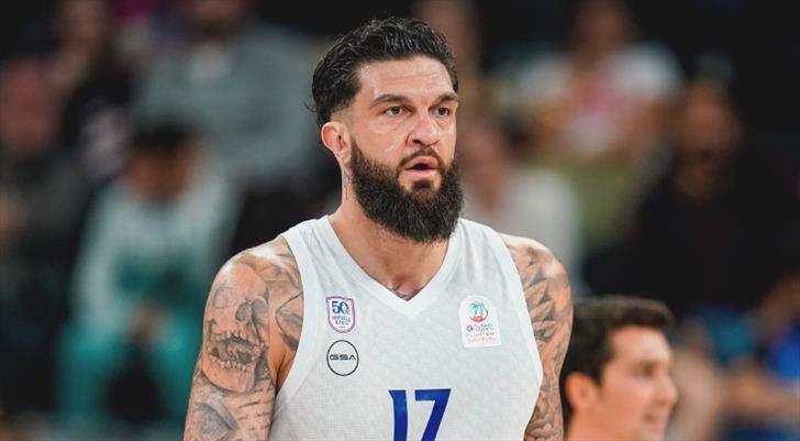 Anadolu Efes’te Vincent Poirier aşil tendonu ameliyatı geçirdi