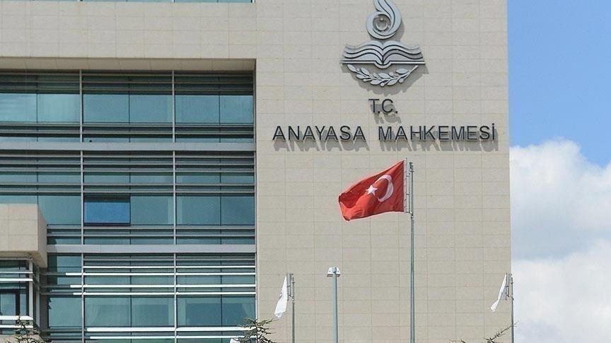 AYM'den yoksulluk nafakasında süresiz düzenlemeye iptal