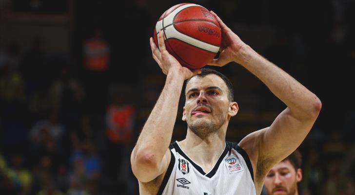 Beşiktaşlı Ante Zizic sakatlığı nedeniyle ameliyat olacak