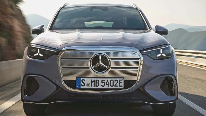 Mercedes-Benz elektrikli GLC ailesine yeni seçenekler getiriyor