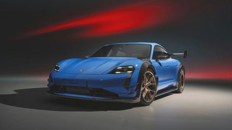Porsche Taycan'a E-Shift, yeni lastikler ve gelişmiş bilgi-eğlence sistemi