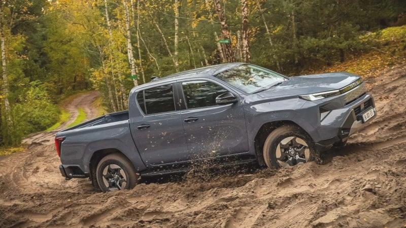 Toyota Hilux 9. Nesil Türkiye'ye Geliyor: Hibrit Motor, Premium Kabin ve Yeni Güvenlik Teknolojileri