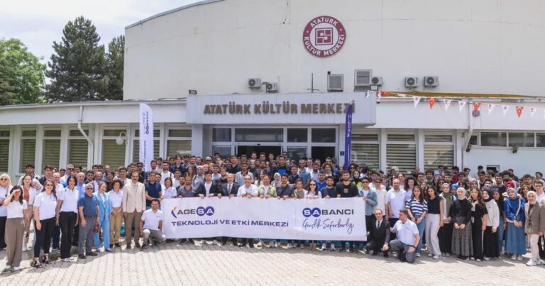 AgeSA Teknoloji ve Etki Merkezi ilk yılında 1000’i aşkın öğrenciye ulaştı
