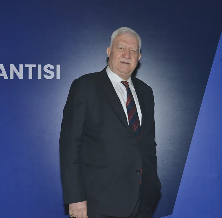 Egeli madencilerin ilk yarı ihracatı 767 milyon dolar 2 egeli madencilerin ilk yari ihracati 767 milyon dolar 0 m3v8HXlR