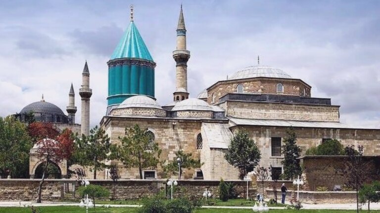 Mevlana Müzesi Nerede, Nasıl Gidilir, Giriş Ücreti ve Saatleri