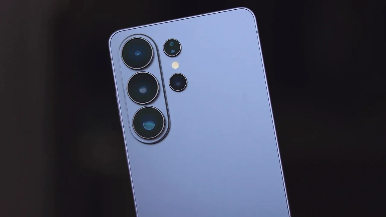 Samsung Galaxy S26 üretimini artan taleple 1.5 milyon adede çıkarıyor