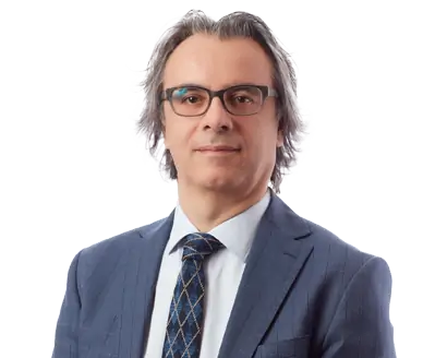 Uğur Özer biyografi fotoğrafı