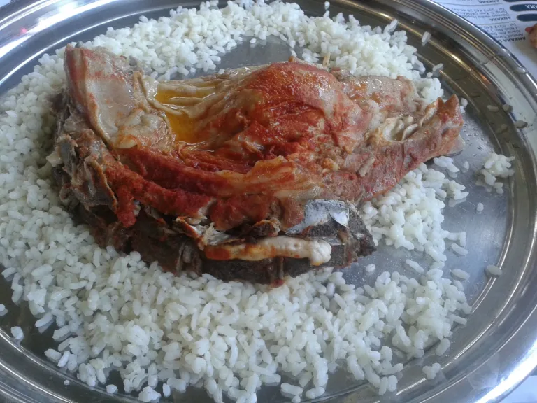 Etli Pirinç Pilavı tarifi
