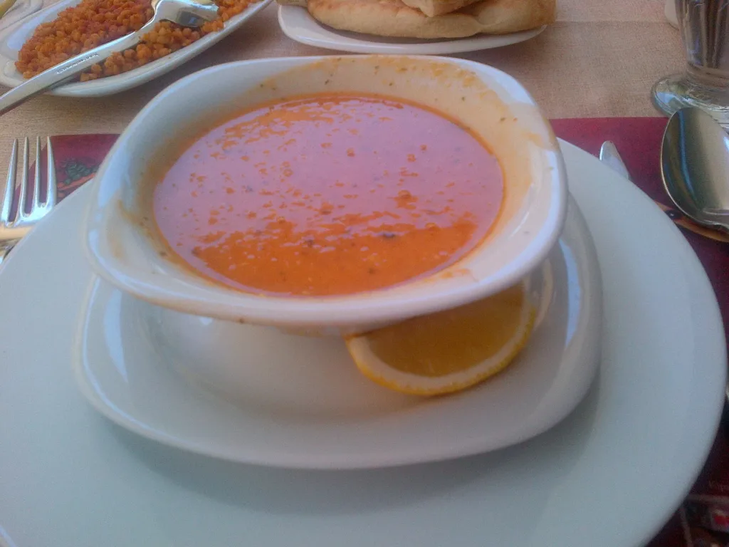 Ezogelin Çorbası tarifi