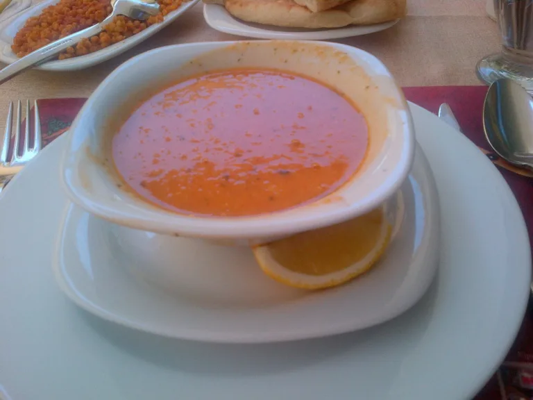 Ezogelin Çorbası tarifi