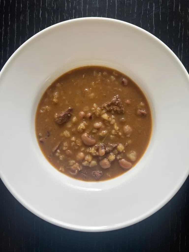 Fasulyeli Et Güveci tarifi