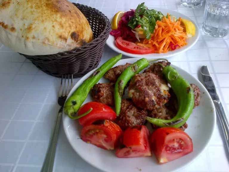 İnegöl Köfte tarifi
