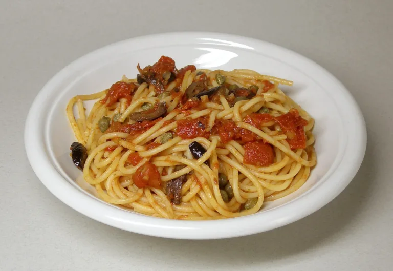 Pasta Puttanesca tarifi